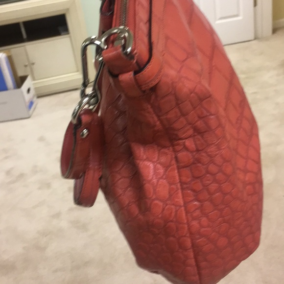 Coach Mid-size satchel. - Picture 7 of 8